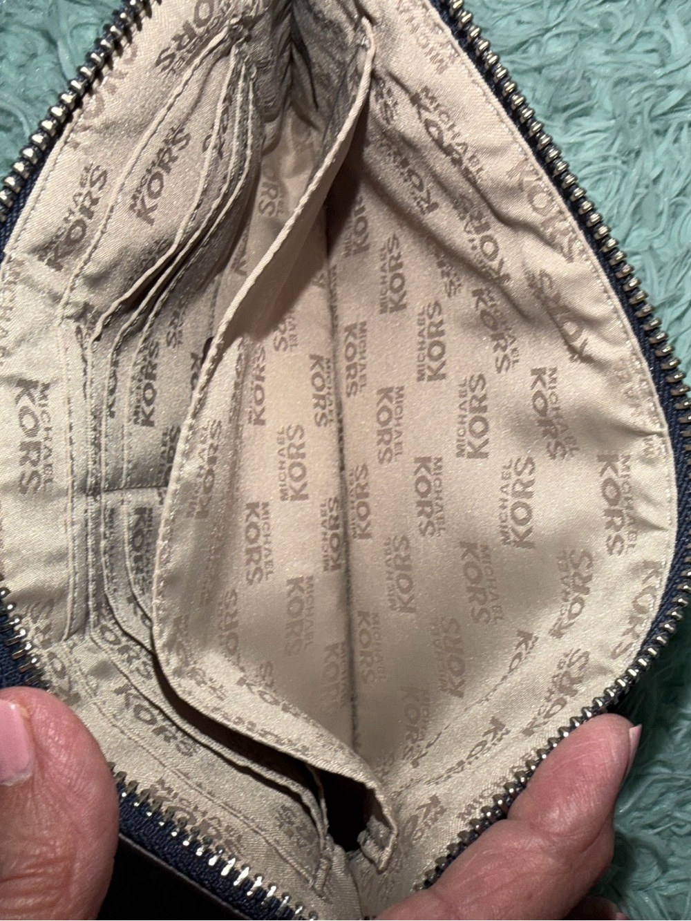 Michael Kors Navy Pebbled Leather Zip Wristlet. Like new - Picture 3 of 4